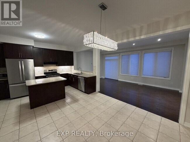 Photo du bâtiment - 30 Whitmer St