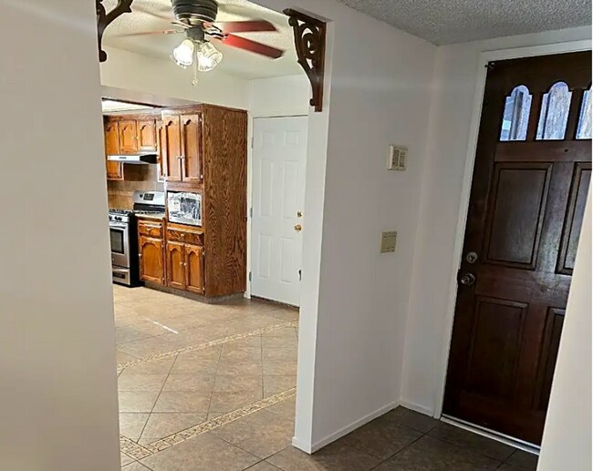 Foto del edificio - 3 Bedroom/2 Bath Home in the Southwest - $...