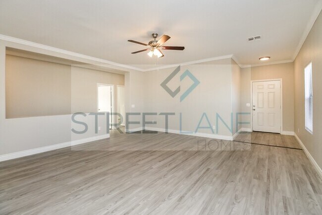 Foto del edificio - REDUCED!