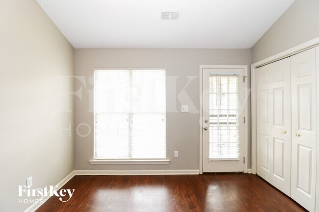 Foto del edificio - 10219 Cottage Oaks Cove