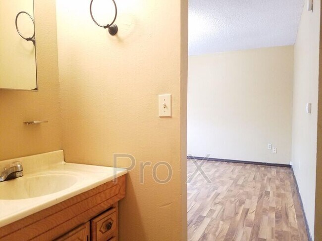 Foto del edificio - 106 W Hudson St