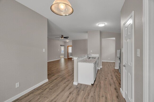 Foto del edificio - 3920 Cane River Rd