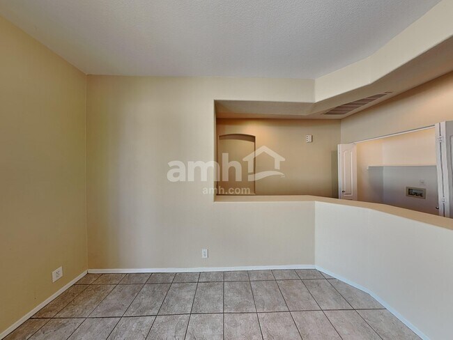 Building Photo - 340 N Nash Way