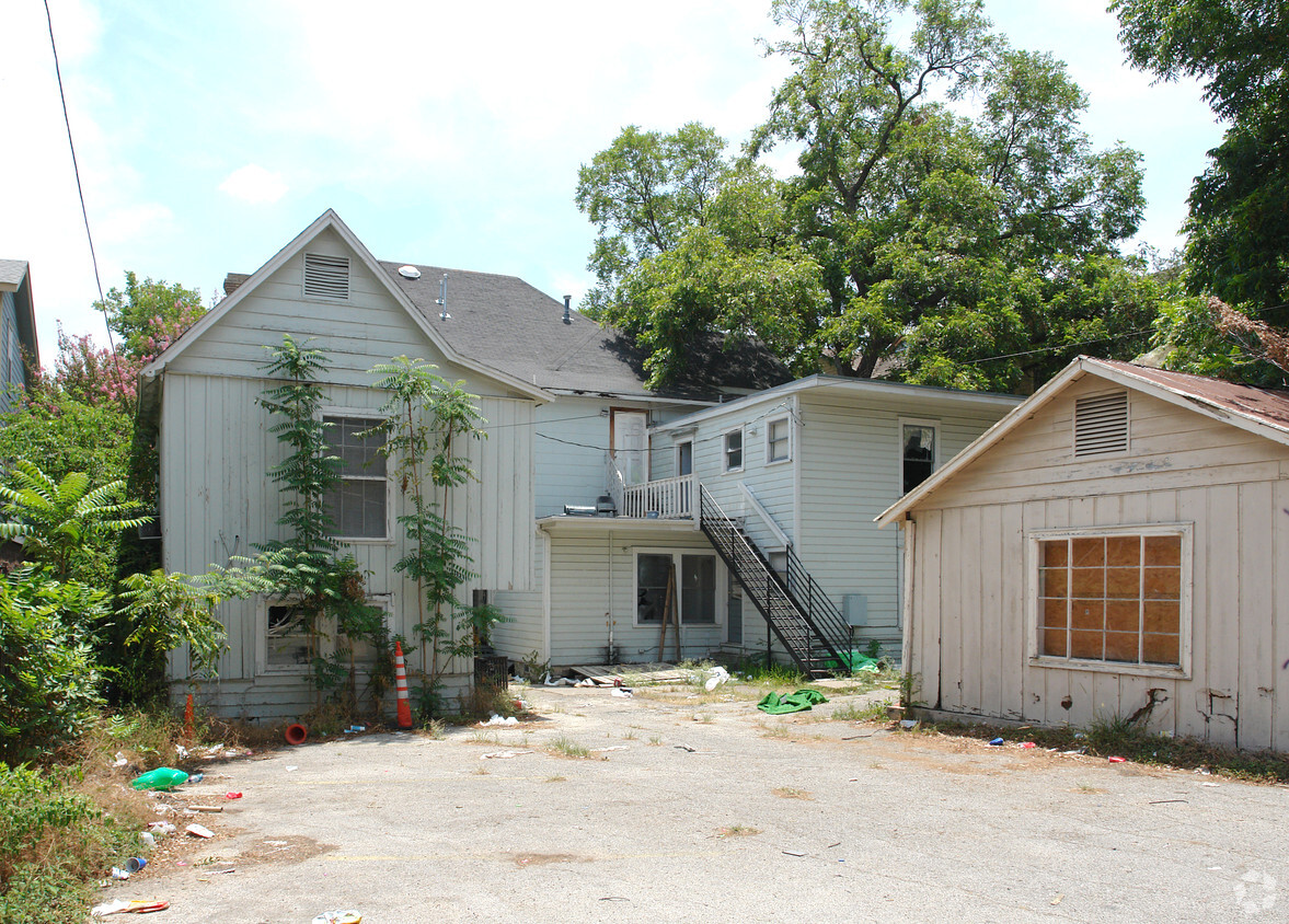 Building Photo - 2806 Nueces St