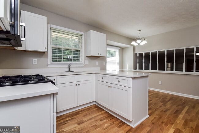 Foto del edificio - 627 Rockborough Dr