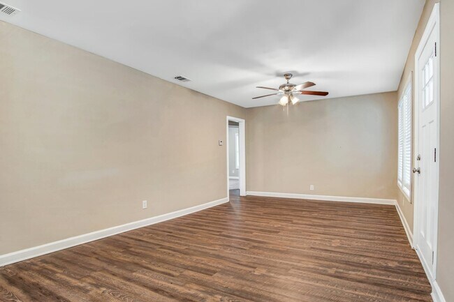 Foto del edificio - 424 Dorsey Rd