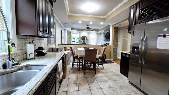 Foto del edificio - 396 W Fourth St