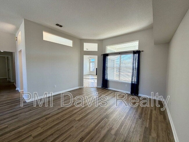 Building Photo - 1771 Pickwick Pl