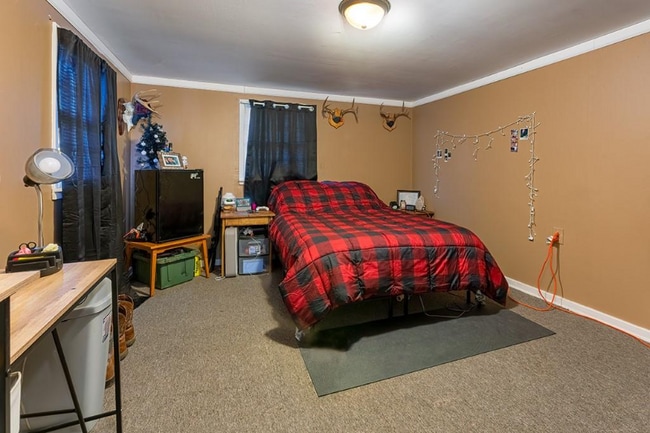 Building Photo - 205 Helgerson St