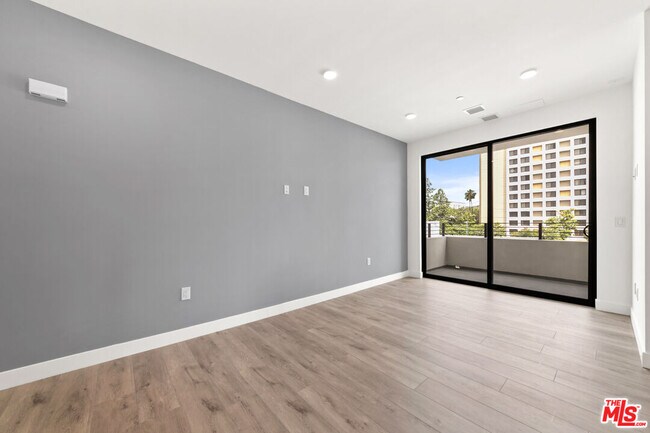 Foto del edificio - 11013 Hartsook St