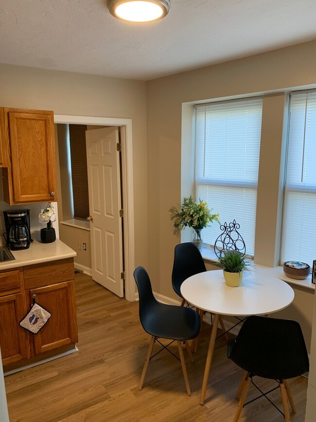 Photo - 1227 Sea St Apartment