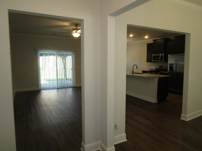 Building Photo - 420 Kittiwake Ln