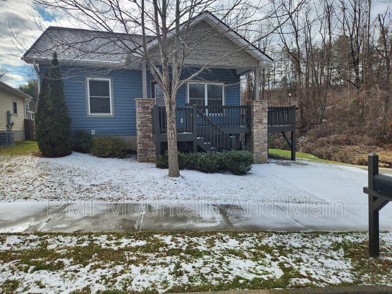 Foto principal - 106 Vester Ct