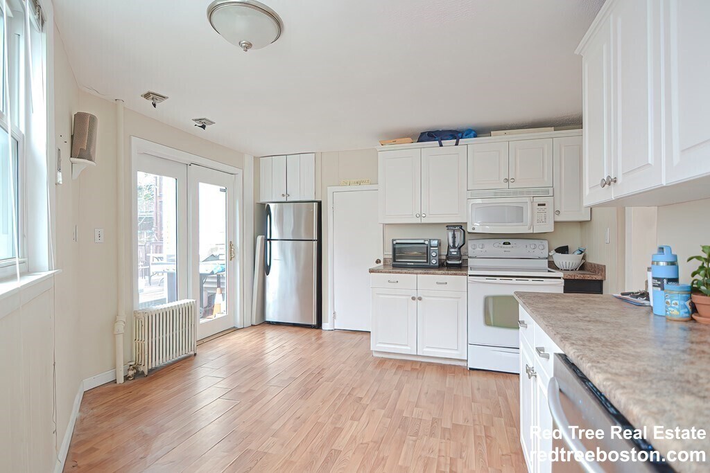 13 Knowlton St, Boston, MA 02127 House Rental in Boston, MA