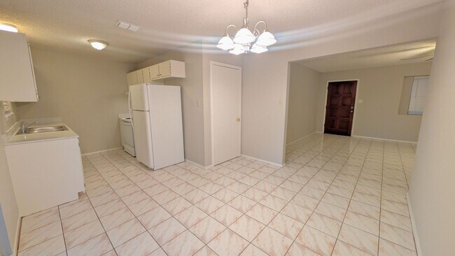 Foto del edificio - 5913 Sunrise Blvd