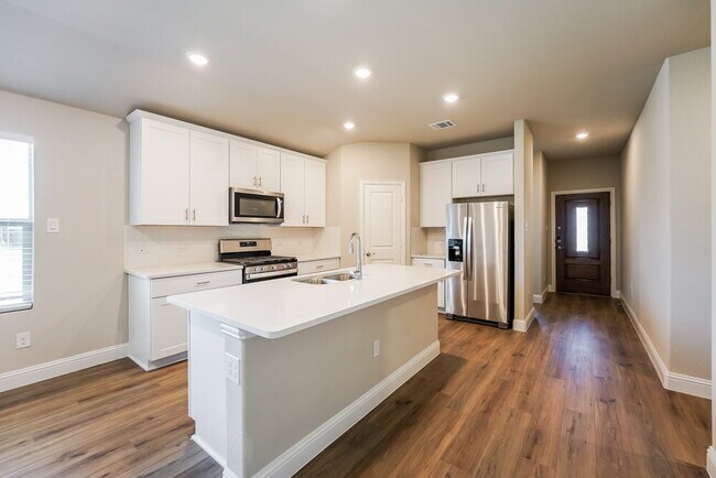Building Photo - 1315 Cress Gdn Ln