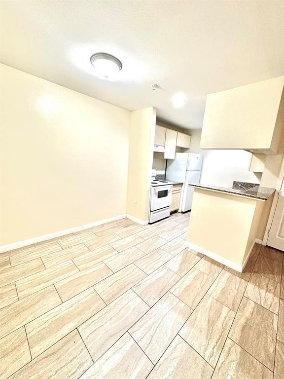 Foto del edificio - 717 Richcrest Dr