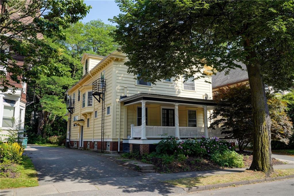 Primary Photo - 102 Rutgers St