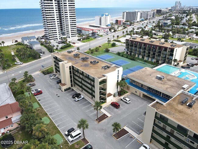 Building Photo - 1441 N Atlantic Ave