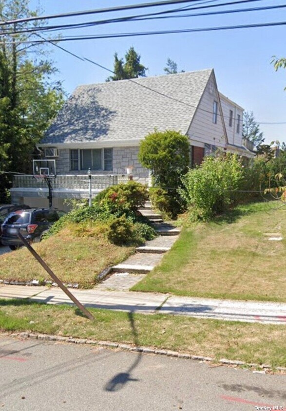 Foto principal - 86-56 Chelsea St