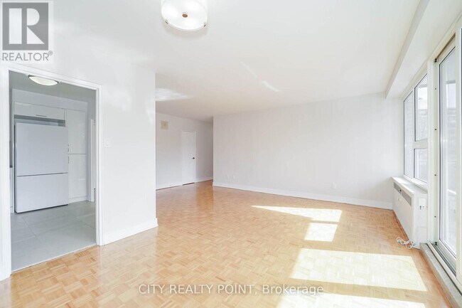 Building Photo - 10 Shallmar Blvd