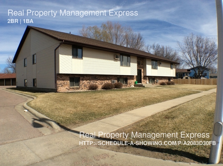 Primary Photo - 1320 E Keystone Dr