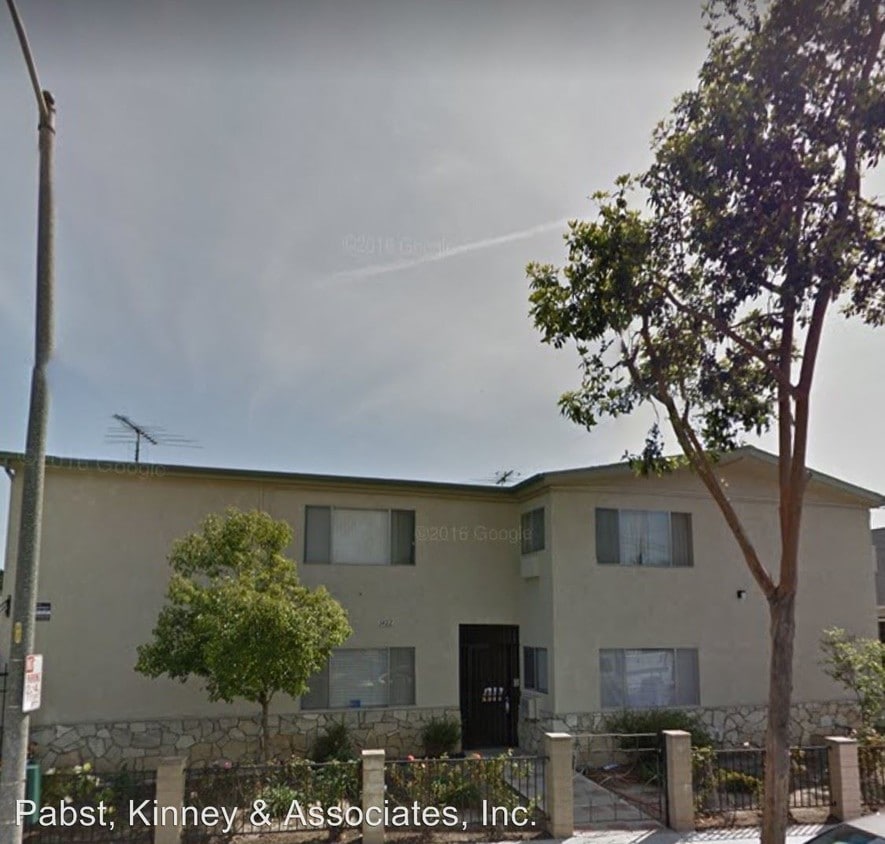 Primary Photo - 1422 E Hellman St