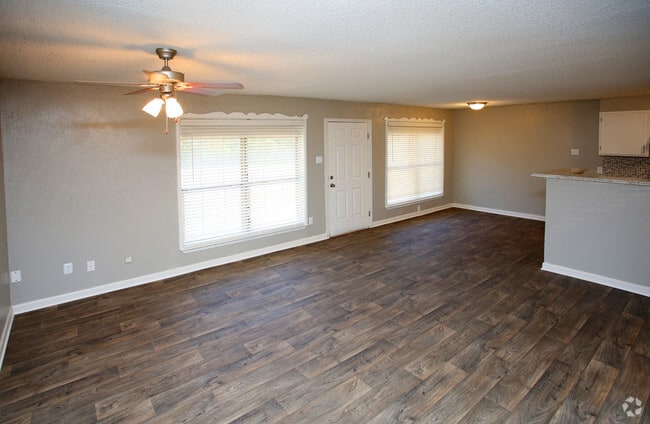 B1 2BDx1.5BA 845SF - Pecan Grove Apartments