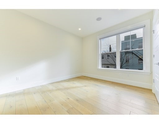 Building Photo - 154 W 8th St