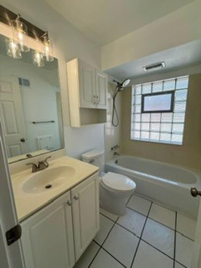 Building Photo - 6264 Sunshine Dr
