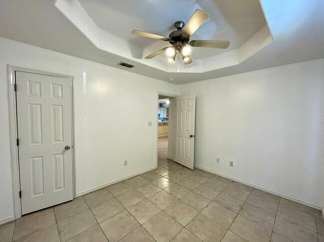 Foto del edificio - 1305 Jubilee Ave