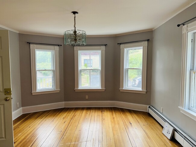 Building Photo - 133 Brattle St