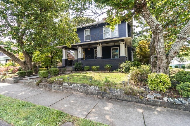 Foto del edificio - 602 Caswell Ave