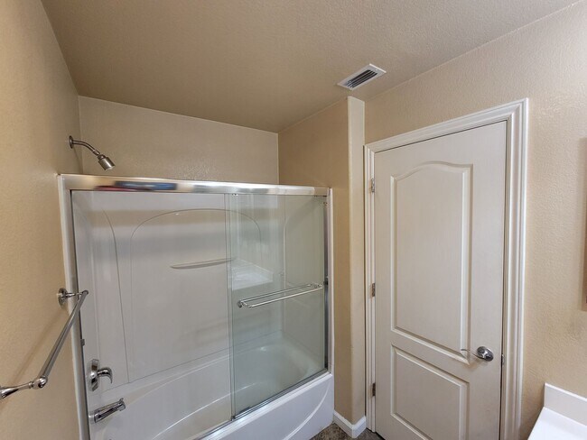 Foto del edificio - 3509 Silverwood Rd