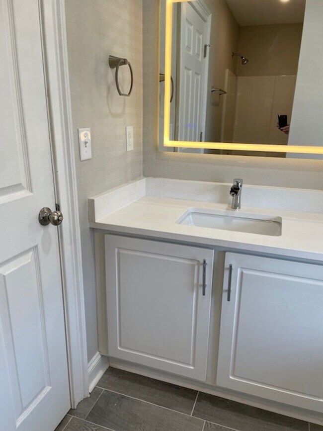 Foto del edificio - Newly Renovated!