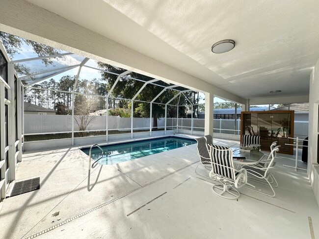 Building Photo - 38 Pinwheel Ln