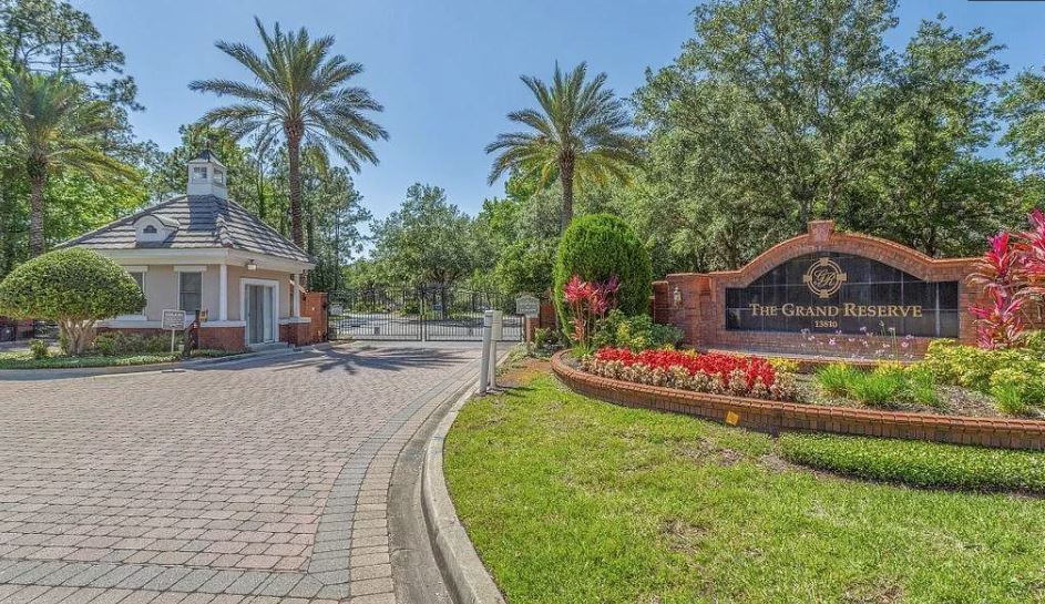 Primary Photo - 13810 Sutton Park Dr N