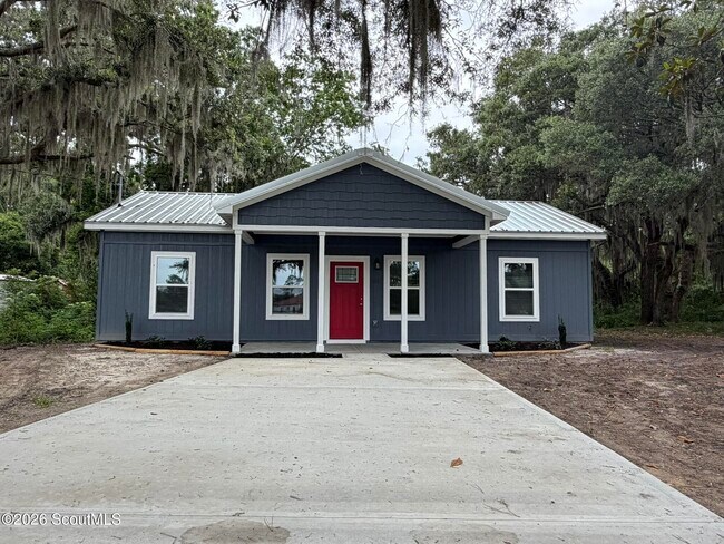 Foto del edificio - 656 Ridge Rd