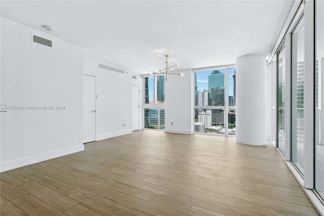 Building Photo - 1080 Brickell Ave