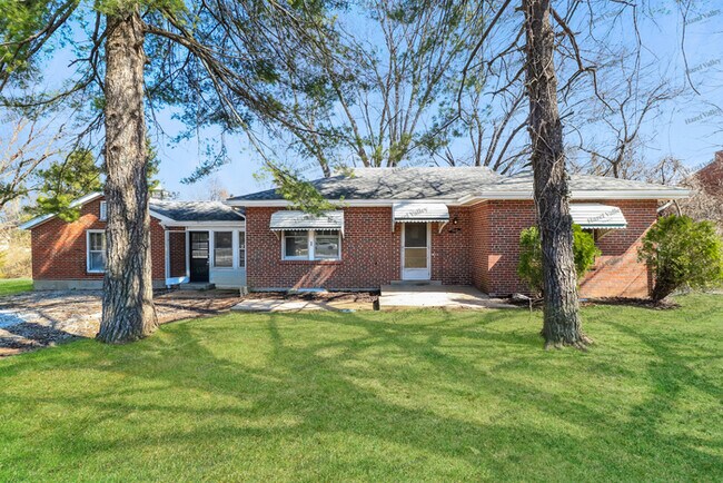 Foto del edificio - 12530 Lusher Rd