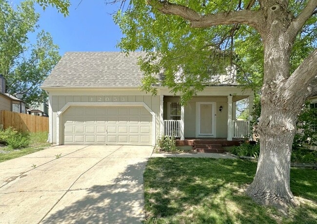 Photo - 1255 Ivanhoe Cir House