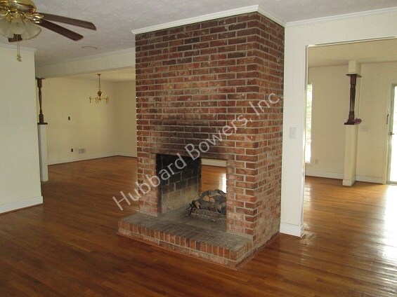 Building Photo - 3100 Downes Grove Rd