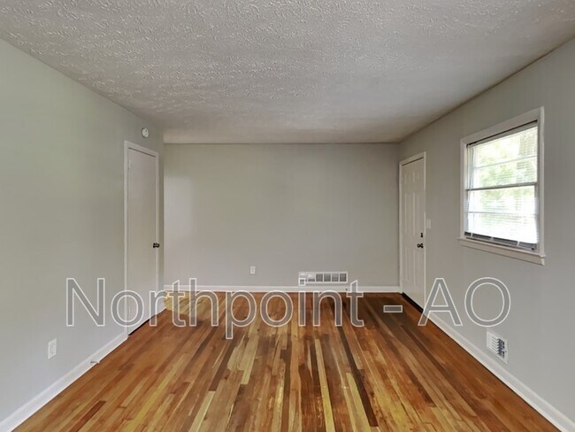 Building Photo - 4090 Eula Cir