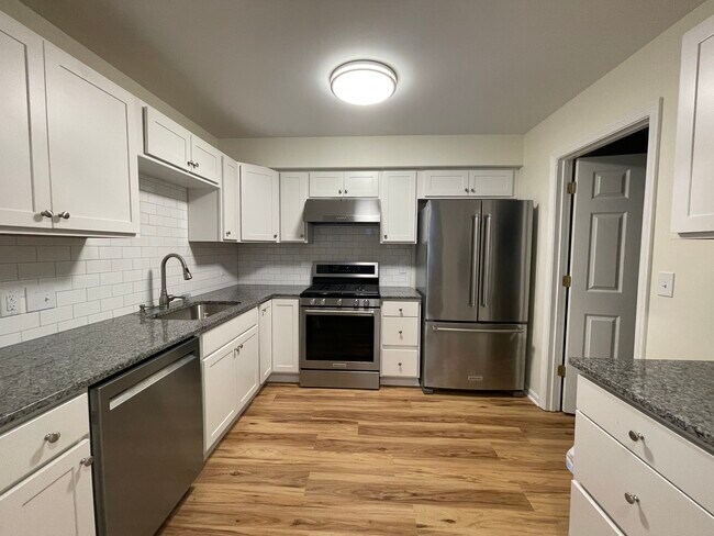 Kitchen - 18 Meadow Ln