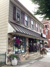 Building Photo - 131 E Main St