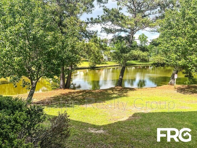 Foto del edificio - 601 Spring Forest Rd