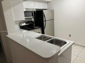 Building Photo - 15539 Miami Lakeway N