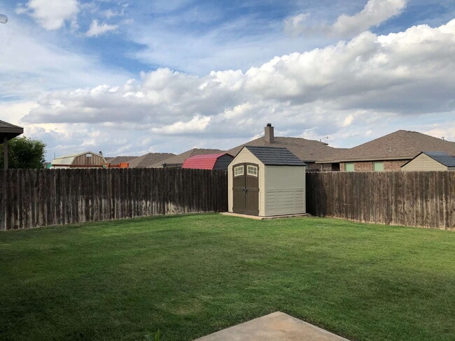 Building Photo - "Charming 3-Bed, 2-Bath Home on Valencia Ave – Perfect Lubbock Living!"