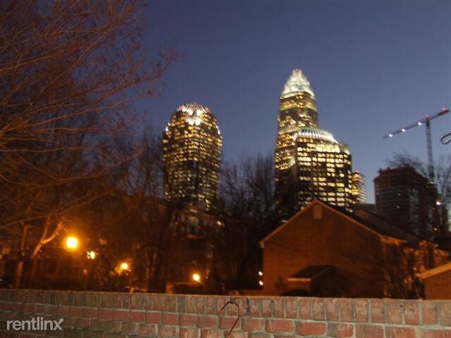 Building Photo - 520A N Poplar St