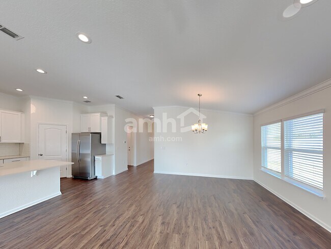 Building Photo - 95475 Creekville Dr